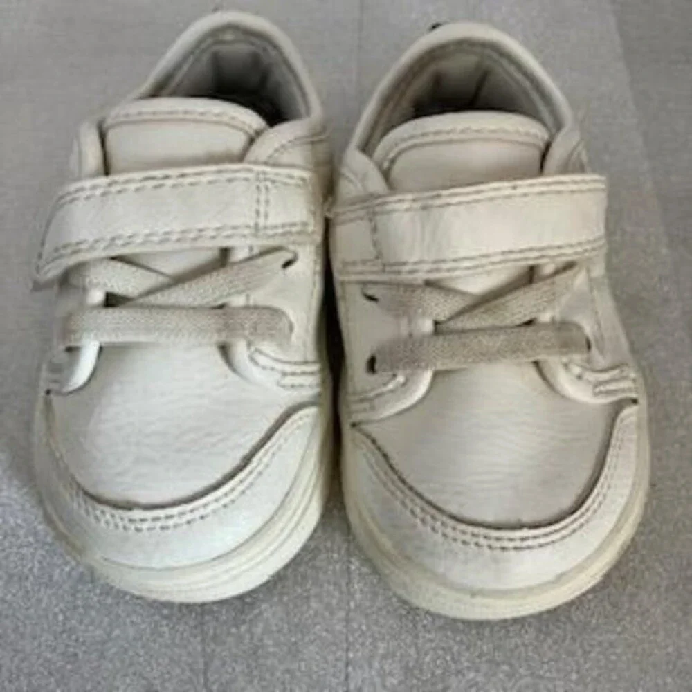 Simple Joys by Carter's Unisex Babies' Jesse Sneaker, sz 4 White and Navy Blue